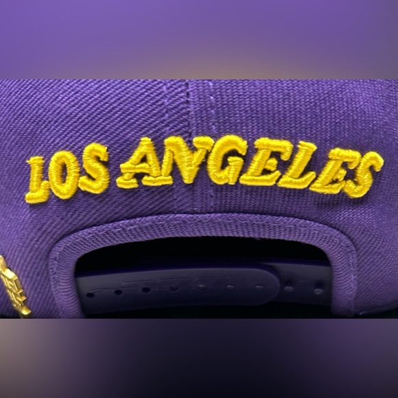 NEW Pro Standard Purple NBA Los Angeles Lakers Wordmark And Logo Snapback - OSFA - Picture 6 of 9